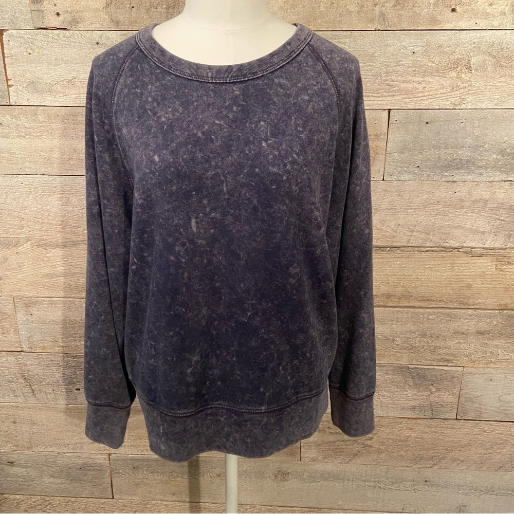 🛍️3/$30 Gap women's crew neck sweatshirt in size medium